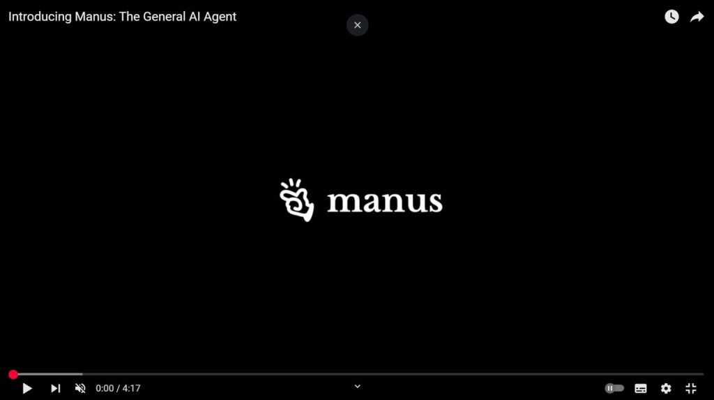 Manus lève le doigt