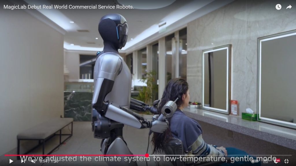 Le robot-coiffeur qui s’entraîne au marathon